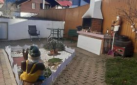 Socul - Apartament cu gradina privata si gratar